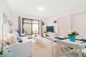 3 Bedrooms Holiday Home Near Sydney Airport, Sydney